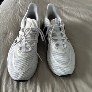 Adidas Men’s Cloud foam Sneakers